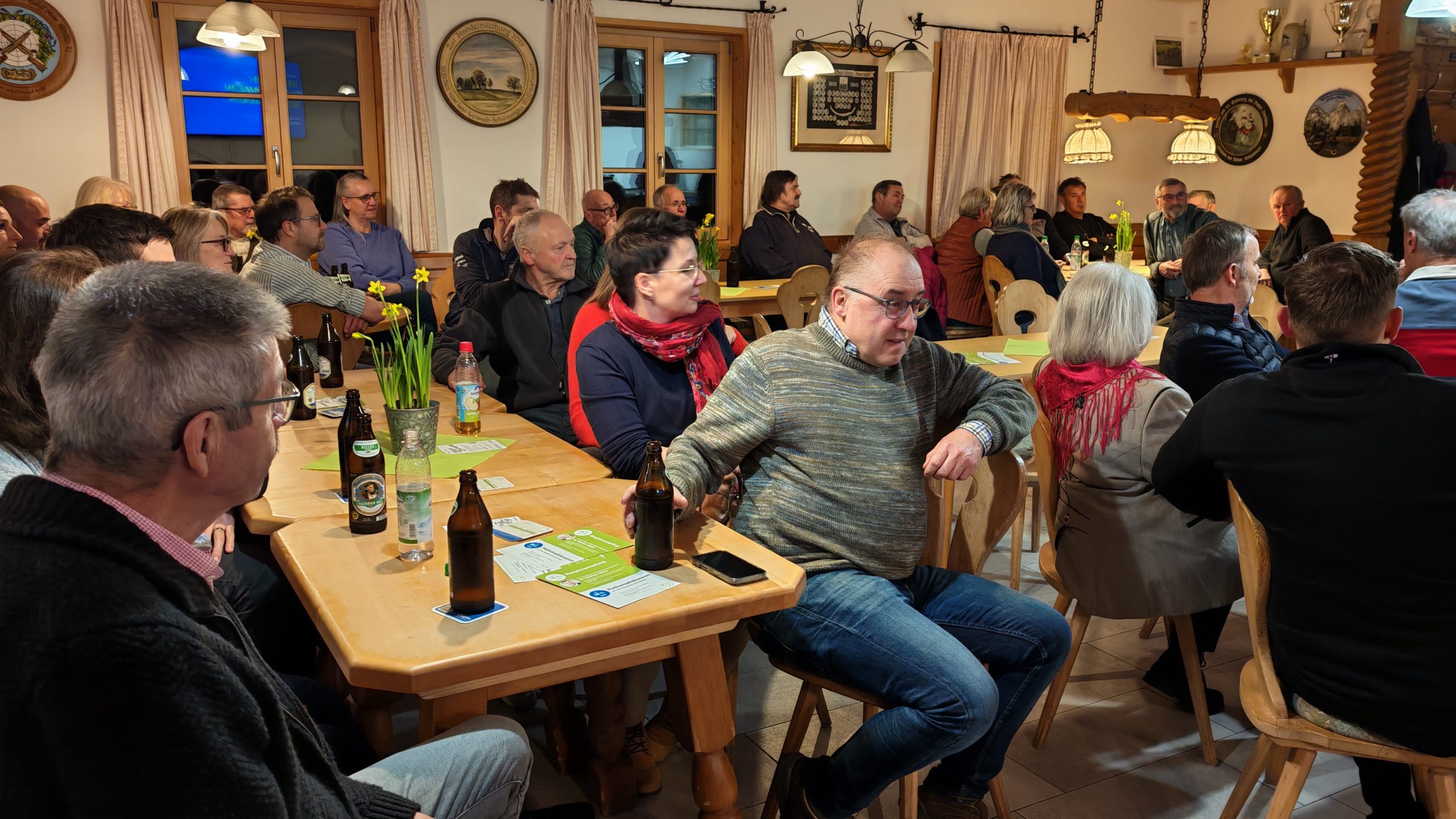 Gelungener Auftakt unserer Ortsteile-Tour in Degerndorf: Über 50 Gäste im Vereinsheim